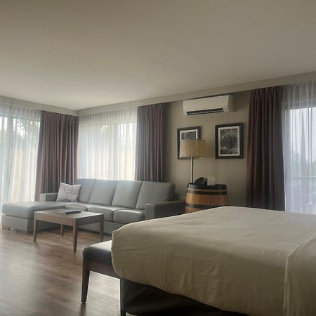 Hotel Rive Gauche Beloeil Eksteriør billede