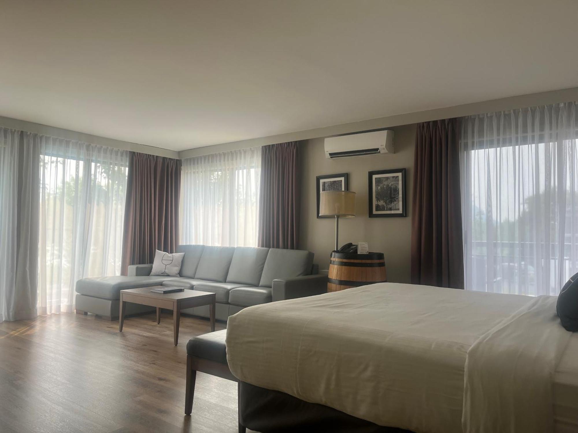Hotel Rive Gauche Beloeil Eksteriør billede